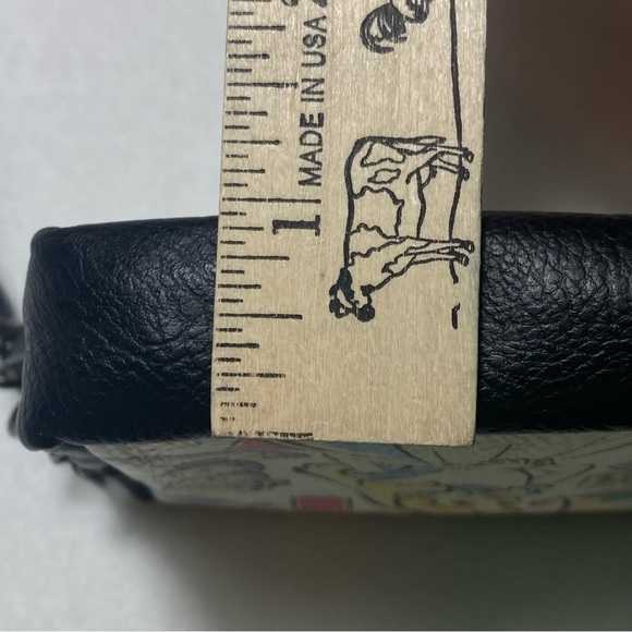 Disney Loungefly Alice In Wonderland Wristlet Purse Coin Tea Cup Mad Hat - Picture 11 of 11